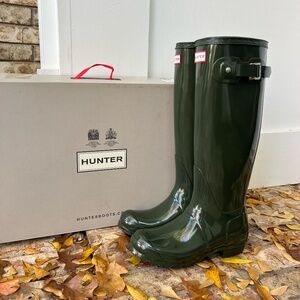 Hunter Original Tall Rain Boot Dark Olive Waterproof Women 6 Gorpcore Equestrian